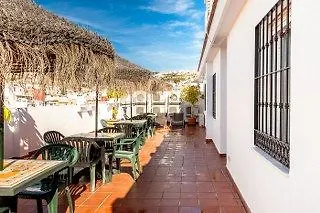 Apartamentos El Cenachero Малага